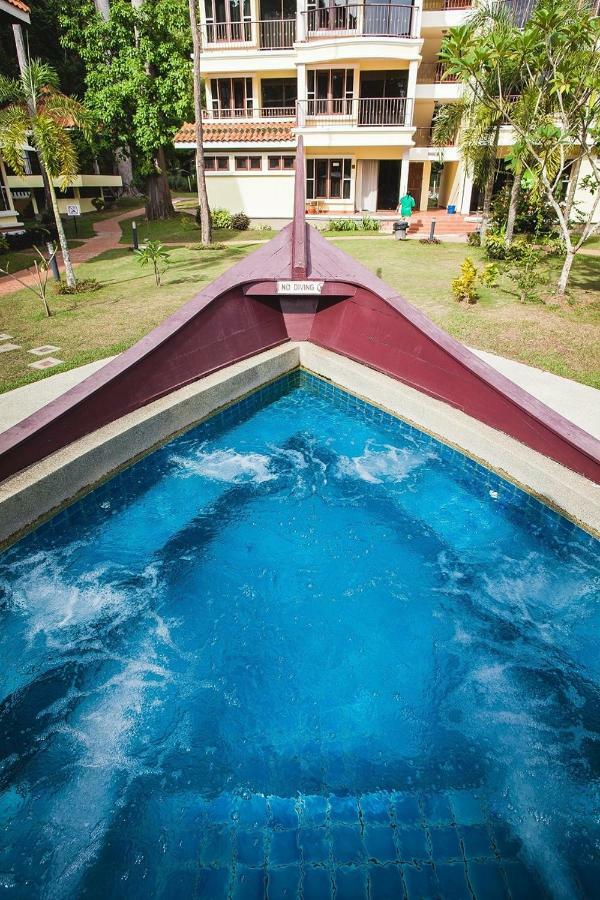 Anjungan Beach Resort Kampung Teluk Nipah Luaran gambar